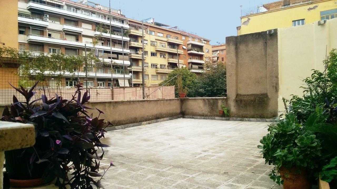 Apartment Close To Vatican Museums And To Metro Rome Bagian luar foto